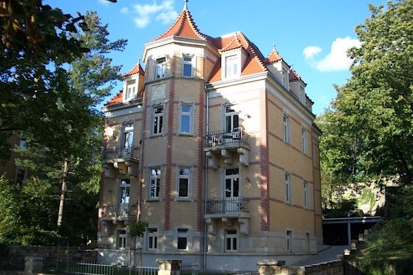 Finanzierung Versicherung Mehrfamilienvilla in Dresden